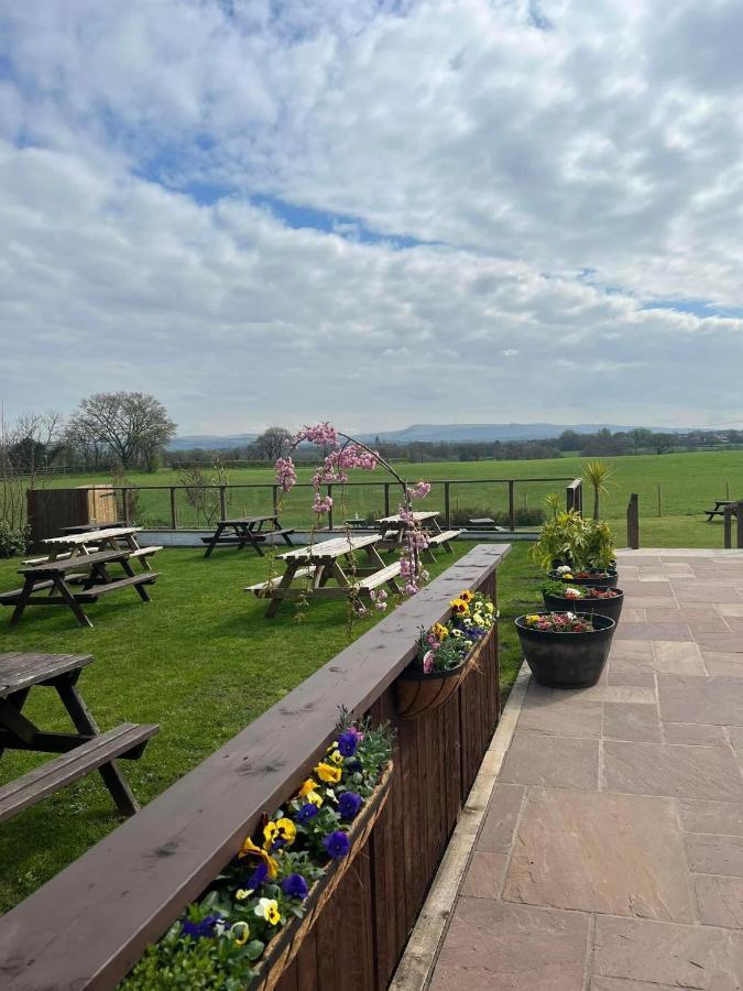 The Hinds Head Hotel Chorley  Exterior foto